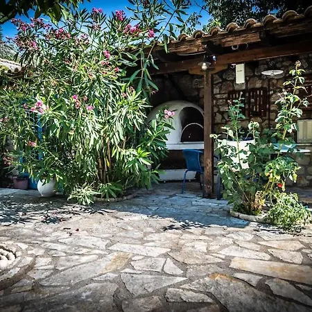 Holiday home The Katochori